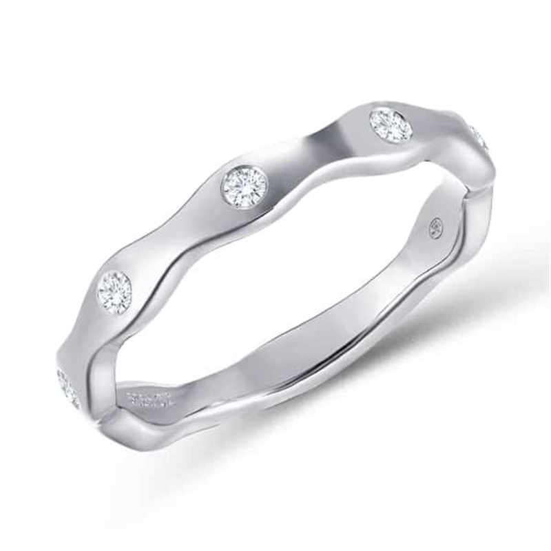 Bague serti clos diamant en or 18 carats
