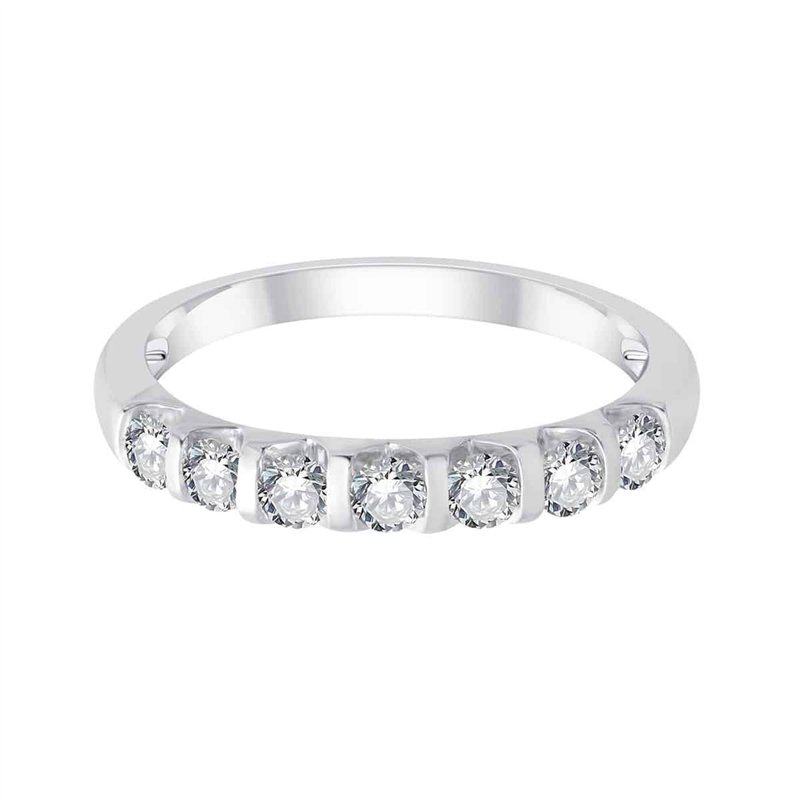 Demi Alliance serti clos diamant en or 18 carats