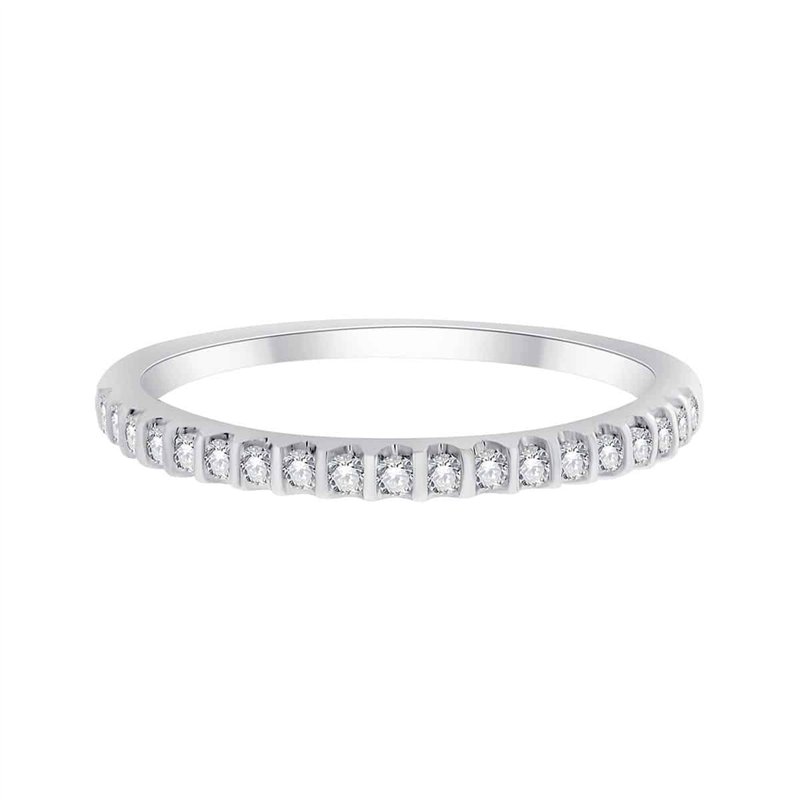 Demi Alliance serti clos diamant en or 18 carats