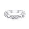 Demi Alliance serti clos diamant en or 18 carats
