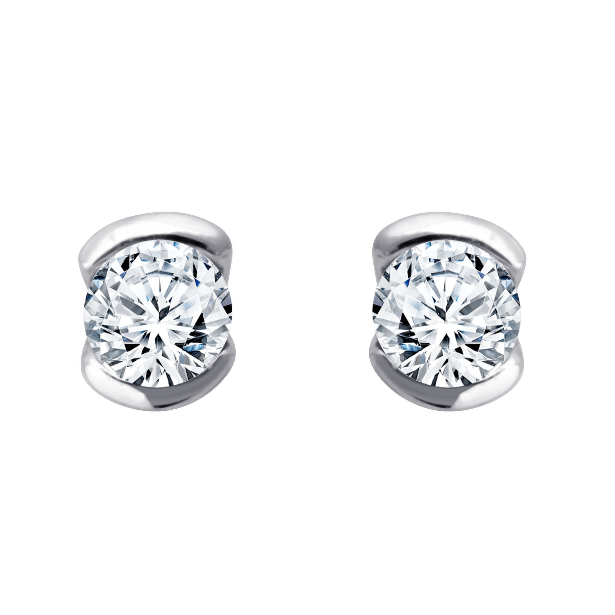 Boucles d'oreilles serti clos diamant en or 18 carats