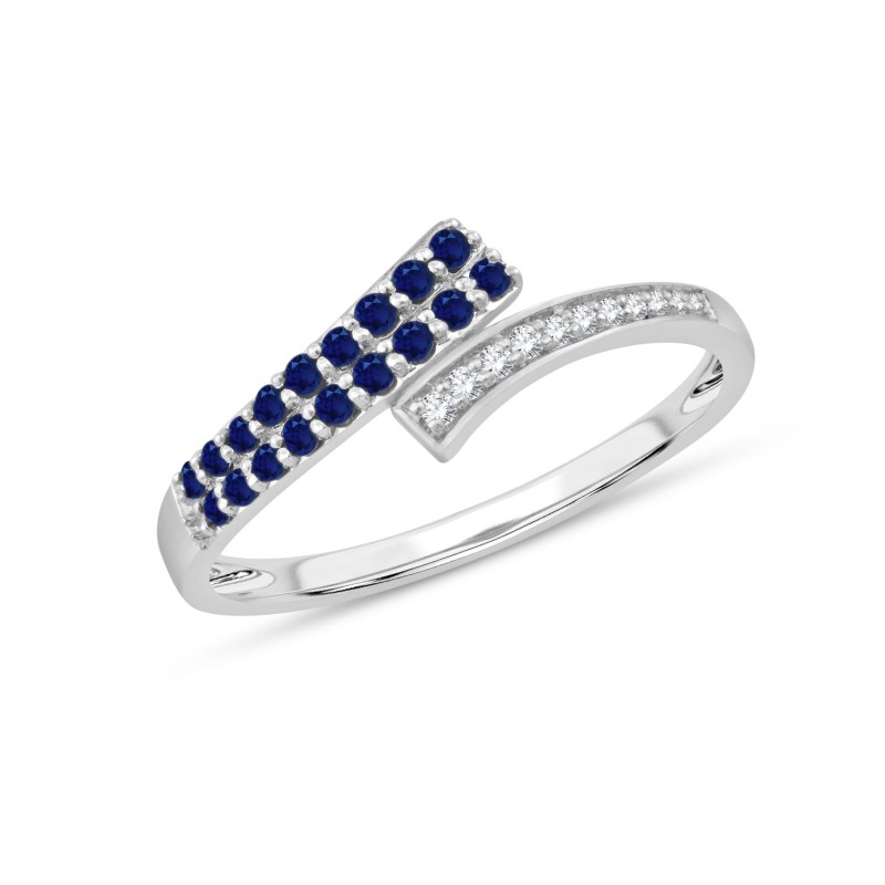 SAPPHIRE AND DIAMOND RING W6/R13